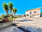 MORADIA COM VISTA RIO! GARAGEM ENORME! 1000 M2 DE...