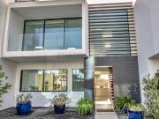 Moradia contemporânea T3 + 1, piscinas 5 mn de la plage