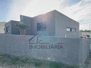 Moradia contemporânea T3 com piscina e vista sobre...