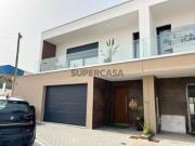 Moradia Contemporânea, T3, com Vista Mar Próxima das...