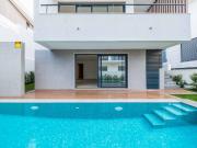 Moradia Contemporânea T5 com Jardim e Piscina, Estoril,...