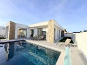 MORADIA CONTEMPORÂNEA TÉRREA T3 COM PISCINA AQUECIDA NA...