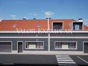 Moradia coração da Moita T3 c/ Box e Piscina Privada