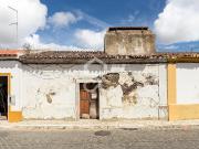 Moradia de 127m² c/ Quintal para recuperar | Bencatel,...