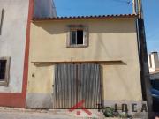 Moradia de 2 pisos para reabilitar excelente...