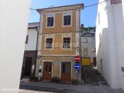 Moradia de 3 pisos e sto no centro de Montemor o Velho