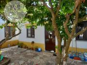 Moradia de 5 quartos, com um apartamento de 1 quarto,...