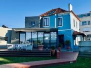 Moradia de arquitetura imponente com traça centenária,...