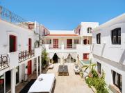 Moradia de Charme com 10 Quartos a 100m da Praia na...