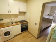 Moradia de dois pisos remodelada no centro de Olhão