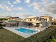 Moradia de exceção com piscina e vista para o golfe, num...