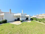 Moradia de Luxo com 3 Suites + T1 Independente em...