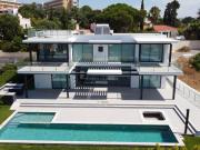 Moradia de Luxo com 4 Quartos e Piscina Privada próxima...