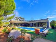 Moradia Independente à venda na Urbanização Golf do...