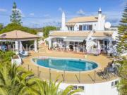 Moradia de Luxo com Piscina e Campo de Golfe Privado