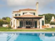 Moradia de Luxo com Piscina e Vista Serra da Arrábida