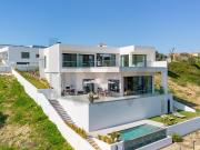 Moradia de Luxo com Piscina Infinita e Vista de Campo,...