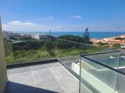 Moradia de luxo com vista eterna de mar