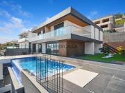 Moradia de Luxo com Vista Oceano, Piscina e Autonomia...