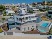 Moradia de luxo com vistas mar e campo em Lagos