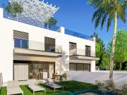 Moradia de Luxo de canto com 4 quartos, piscina e vistas...