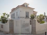 Moradia de LUXO T3+1 em frente ao MAR Cascais Estoril