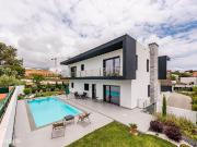 Moradia de Luxo T4 em Birre, piscina aquecida, jardim e...