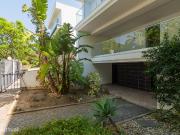 Moradia de Luxo V4 com Piscina