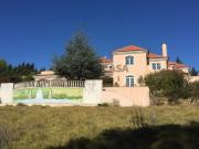 Moradia de luxo V7 localizada junto ao Belas Club de Campo