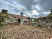 Moradia de pedra, para recuperar, junto da vila de...