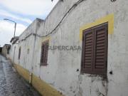 Moradia de R/c Com Logradouro e Anexos