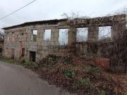 Moradia Devoluta Venda em Santa Comba Dão e Couto do...