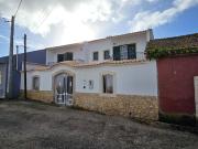 Moradia duplex t4 cozinha equipada com terreno e quintal