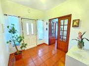 Moradia duplex T5 com quintal em A do Neves