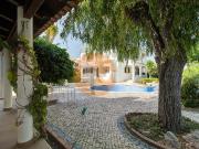 Moradia em Altura, a 520 metros da Praia da Alagoa 300m²...