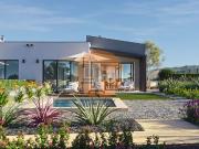 Moradia em banda de 2 quartos com piscina Moradia em banda de 2 quartos com piscina