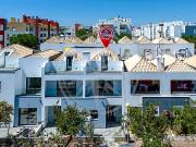 Moradia em banda familiar T2+ nova em Tavira