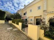 Moradia em Banda T3+3 no Estoril Cascais com piscina...