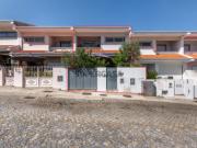Moradia em Banda T3 + Armazém Lustosa, Lousada