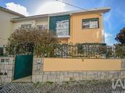 Moradia em banda T4 em Algueirão Mem Martins de 225 m²...