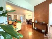 Moradia em banda T5 em Corroios de 155,4 m²