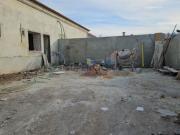 Moradia em Construção com Piscina e Espaço Exterior