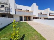 Moradia Nova com 4 assoalhadas e Piscina