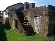 Moradia em Pedra para Recuperar com terreno em Bassar...