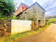 Moradia em pedra T2 em fase de restauro em Guilhadeses...