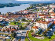 Moradia em pleno Centro Histórico de Vila Nova de...