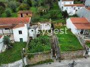 Moradia em ruinas em terreno de 743m2 dentro da cidade...