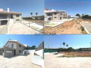 Moradia em Sesimbra, zona sossegada e soalheira, a 5 km...