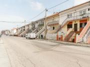 Moradia em Val Milhaços