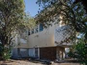 Moradia espaçosa em Carcavelos, junto à estação e à...